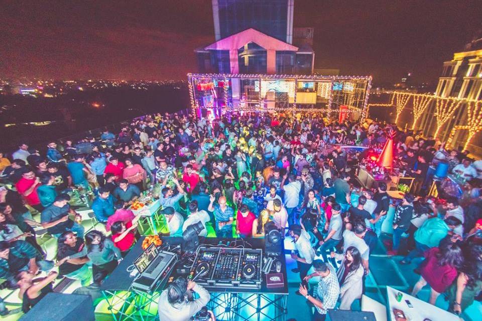 SKYYE LOUNGE UB CITY